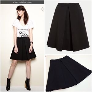 Devlin black pleated skirt